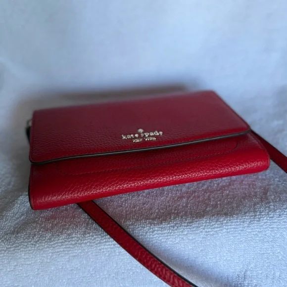 Kate Spade Harlow Wallet On A String Red Pebbled Leather Crossbody NWOT - Picture 3 of 9